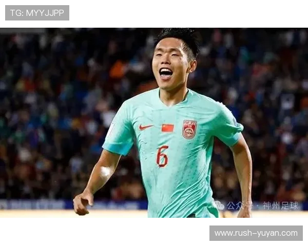 逆境中崛起的足球英雄：从困境到巅峰的奋斗与荣耀